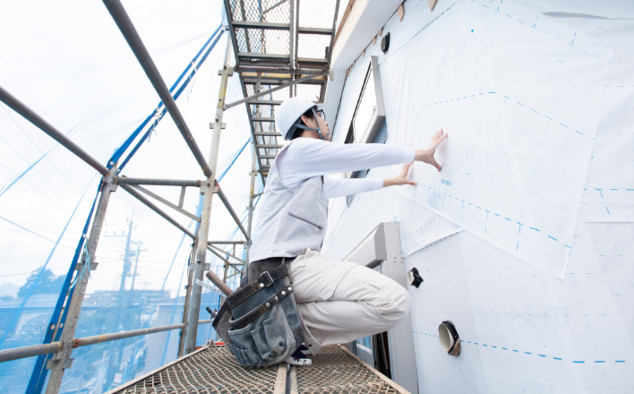 施工中　職人　写真